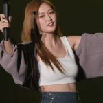 【芸能】ゆうちゃみ、ウエストを大胆に見せたタンクトップ姿で“応援ソング”を熱唱「歌うっま！」「声量あるね！」称賛の声