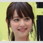 佐々木希の美しき着物姿：上品さが際立つ瞬間、芸能界の白雪姫