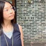 61歳ファン・シネ、驚きの美脚を披露した黒のミニスカ姿「30代だといわれても」