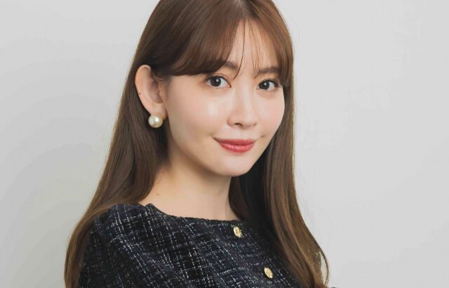 【芸能】小嶋陽菜、ふんわり美ボディでストラップレスランジェリー着こなす「超絶セクシーで綺麗すぎます」