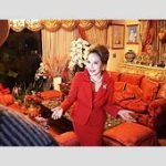 日本国籍取得、デヴィ夫人の選挙戦略と愛犬猫愛護『12平和党』     書類送検で参院選への影響