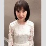 【芸能】弘中綾香、“別人級”のくるくるヘアショット　透け衣装で春全開な美スタイル