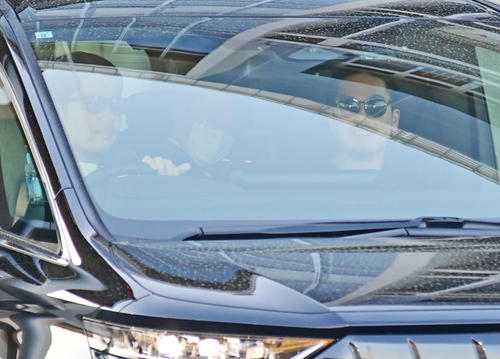 【芸能】広末涼子乗せた黒塗り車の運転手と助手席にネット注目「ラッツ＆スターか」「双子?似てる」の声