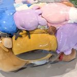 【社会】「可哀想すぎる」「悪趣味」大阪万博の“ぬいぐるみベンチ”展示にポケモンファン激怒、任天堂は直撃に「許諾したものではない」