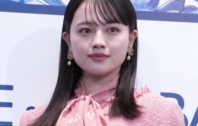 【芸能】上坂樹里、ピンクをキュートに着こなし「新鮮です」　“セブンティーンモデル”の美スタイル披露