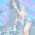 【芸能】のん、ピチピチのホットパンツ姿の美脚に反響　「凄く攻めた姿」「別人のよう」　海外フェスで印象がらり