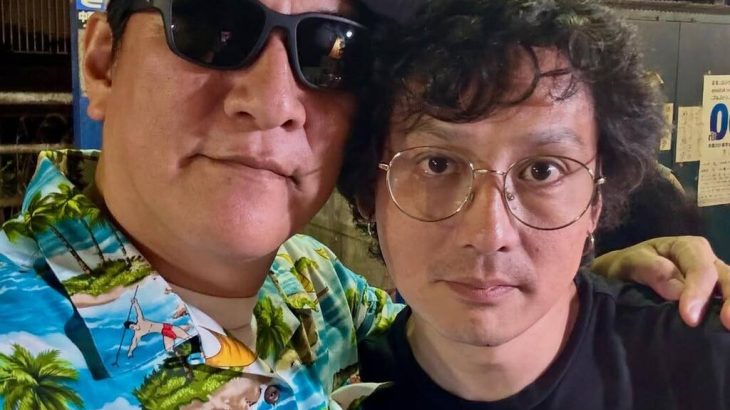 【芸能】「キッズ・リターン」で大ブレイクから29年…写真家としても活躍する49歳俳優〝地元サシ飲み2ショット〟に反響