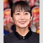 【芸能】吉岡里帆、汗だく猛ダッシュ姿をキャッチ！ 　事務所トラブル乗り越え、現場では「謙虚すぎる」と高評価