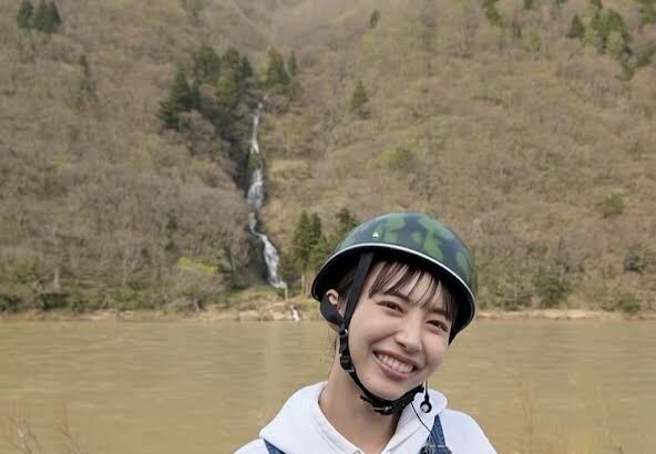 【芸能】井桁弘恵　スイカヘルメットをかぶってほっこり２ショット