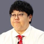 【芸能】ド田舎芸人、関太、電車の床に座り込み「サラリーマンに蹴られた」「怖い街だなぁ」都会の常識マナーを知らず