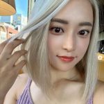 【芸能】小島瑠璃子　金髪の「根元を染め直してリフレッシュ」　夏らしいタンクトップ姿披露