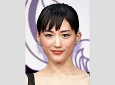 【芸能】ユニクロ、「ブラトップ1枚で外出」綾瀬はるかCMに違和感の声「あんなもん1枚で外出できる日本人どれほどいるのか…」