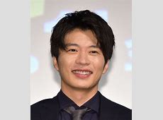 田中圭、金髪チャラ男姿でバルセロナのポーカー大会参加！真相に迫る