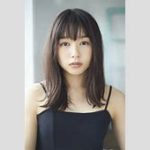 【芸能】「みんな気付いて無いのかな?」?妖艶姿?28歳・桜井日奈子が一般客に溶け込みショット「なんとも、色っぽい」