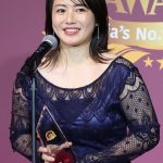 進化する磯山さやか、41歳の水着姿披露「ヤバい」「たまんない」