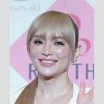 浜崎あゆみデビュー10,000日記念：ファンへの感謝のメッセージ  みんな本当に大好き！