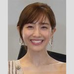 田中みな実が魅せる妖艶なチューブトップドレスの魅力　胸元大胆露出