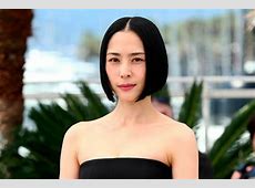 52歳・深津絵里の驚愕の現在！「ずっと可愛い」舞台挨拶で見せた魅力とは