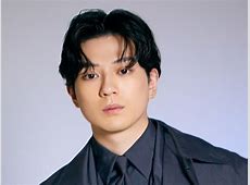 新田真剣佑、逆三角形ボディで『マッシュル』実写映画化に挑む！