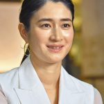 小雪、48歳の美しさが話題！「ラスト・サムライ」からの22年を振り返る