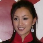 酒井法子  腹出しミニスカ網タイツの“激変”  ビジュアルと福祉の仕事の真実