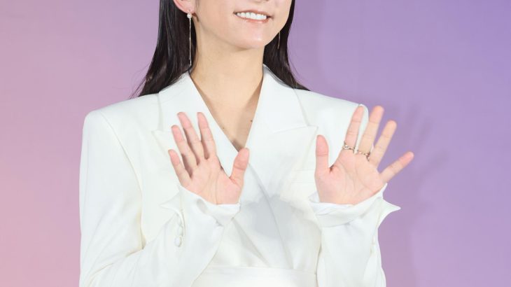 【芸能】木村文乃　メガネは中１から　暗い所で読書しすぎて「視力が落ちた」役のメガネのまま帰宅しそうに「愛のがっこう。」撮影秘話