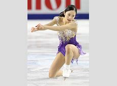 中国人スケート選手の演技後の物議を醸すおもちゃ所持に迫る