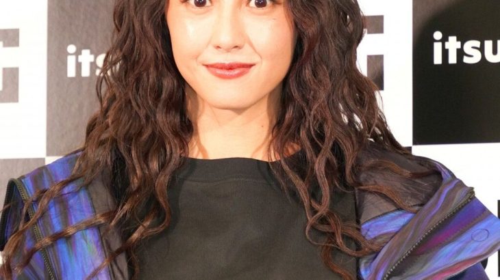 沢尻エリカと人気俳優の秘密のバックハグ、「お似合いに嫉妬」