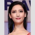 女優・菜々緒、水着姿で魅了！注目のビキニスタイルとその反響