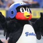 【ヤクルト】つば九郎が「来季から戻ってきます」　神宮ファン感で池山監督が報告