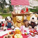 【推し活】ぬい(ぬいぐるみ)と一緒にお泊まり、団体ツアーも…広がる「ぬい旅」サービス