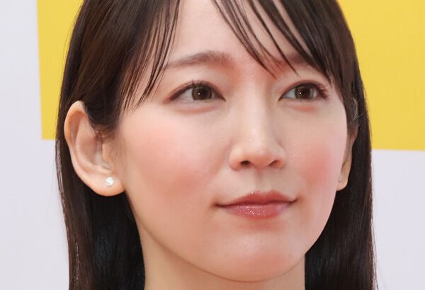 【芸能】吉岡里帆　“誤字”の離婚報道に言及「結婚していないと思っていたのですが先に離婚報道が」　吉岡美穂の離婚報道に巻き込まれる