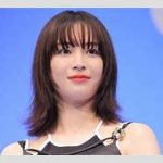 サッカー界の美しきサポーターたち：女優たちのユニ姿  「最強すぎる」SNS反響